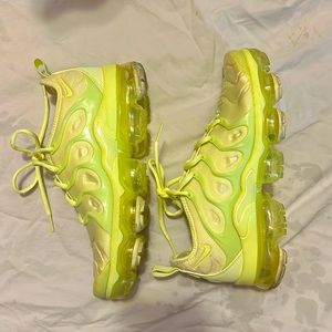 Lightly worn Nike Air Vapormax